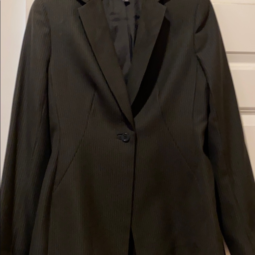 Blazer - Picture 3 of 3